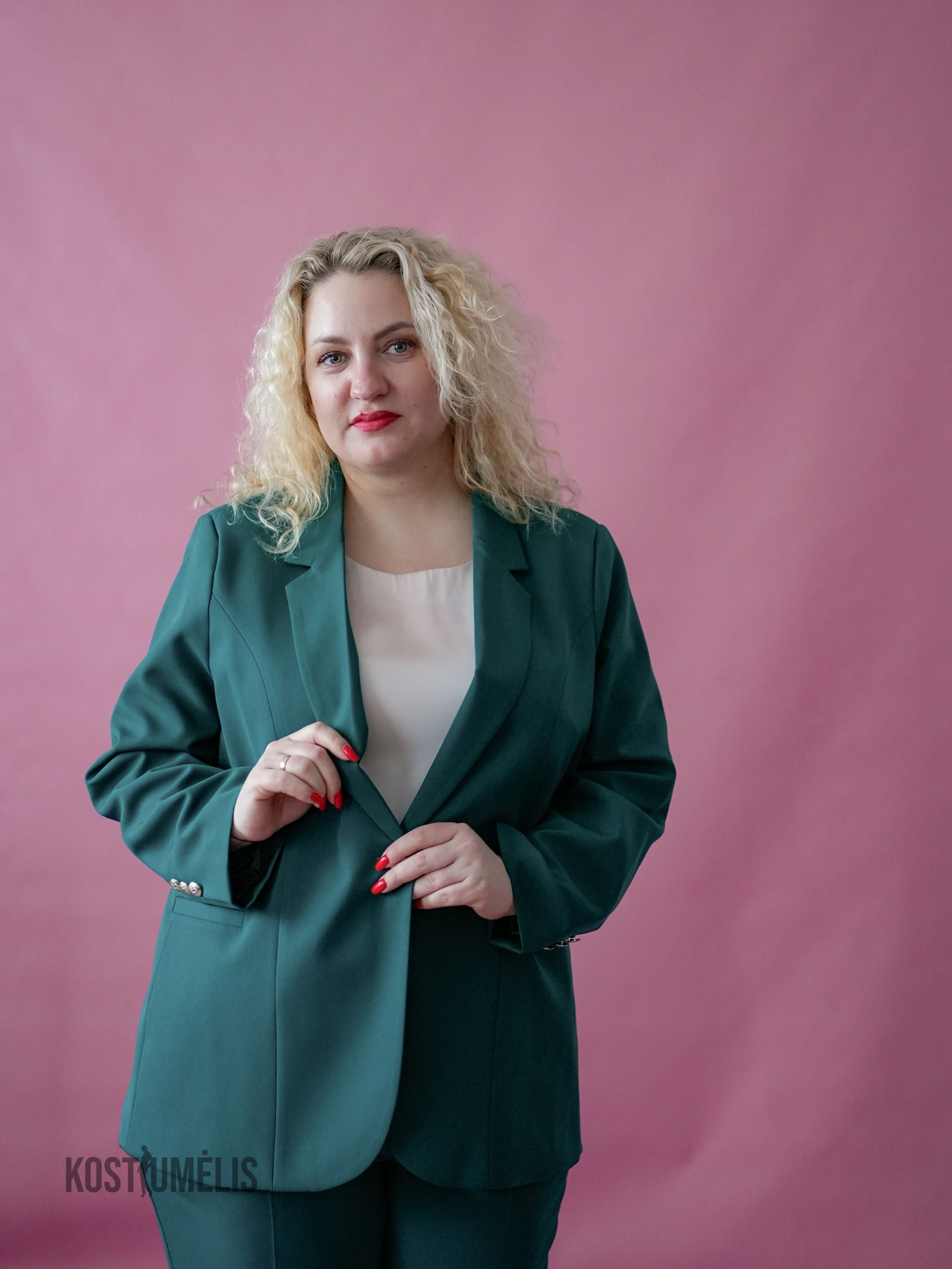 Moteriškas Kostiumėlis Klasika, pagaminta Lietuvoje – Kostiumėlis.lt (24)
