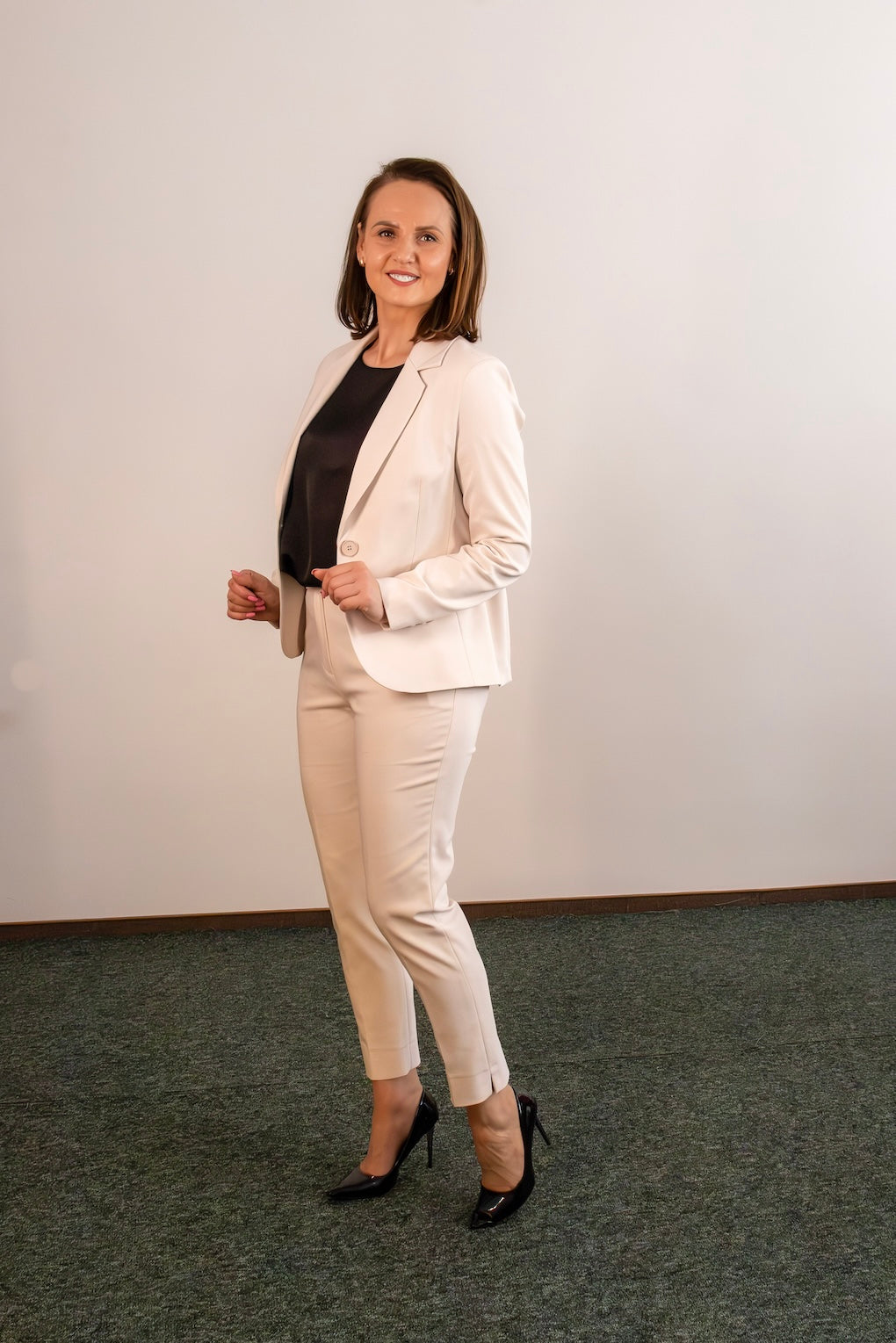 Moteriškas Kostiumėlis Praktiškumas, pagaminta Lietuvoje – Kostiumėlis.lt (3)