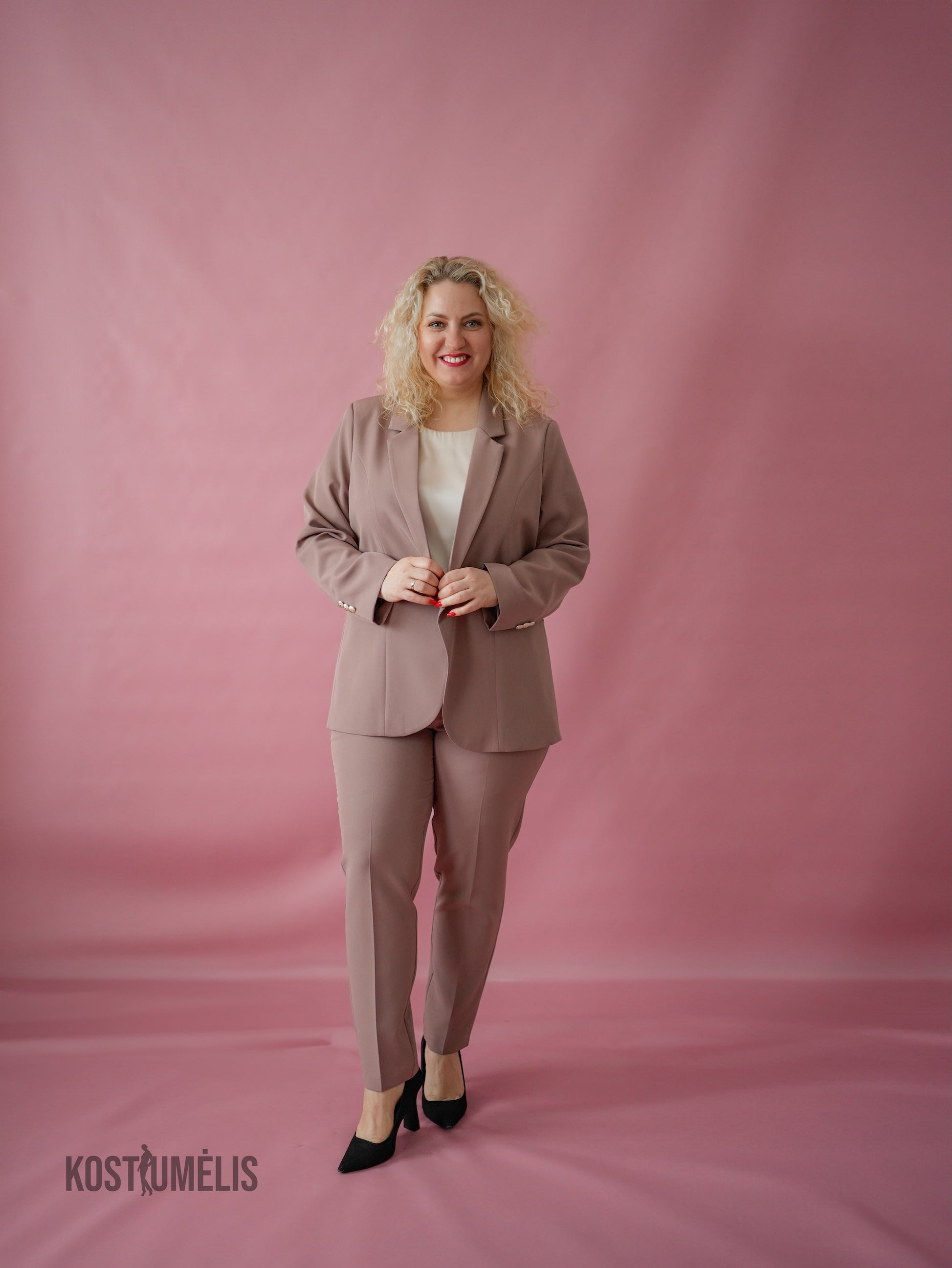 Moteriškas Kostiumėlis Klasika, pagaminta Lietuvoje – Kostiumėlis.lt (38)