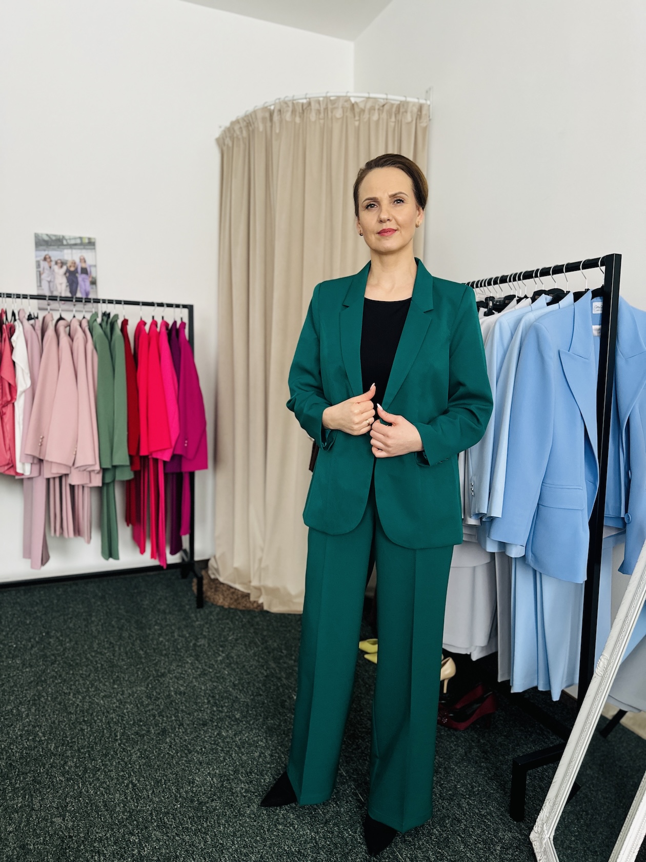 Žalias kostiumėlis Modernus